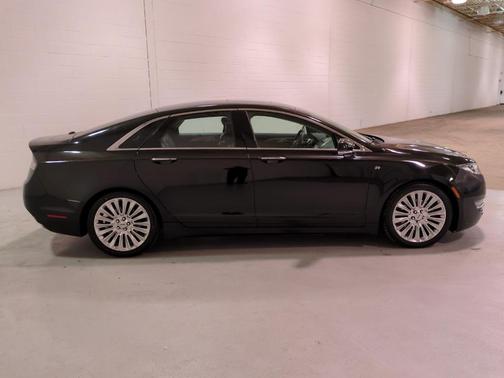 2016 Lincoln MKZ Base
