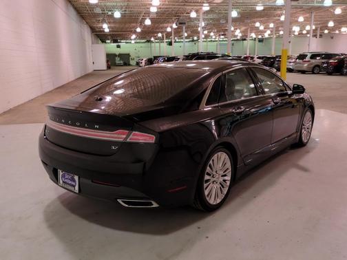 2016 Lincoln MKZ Base