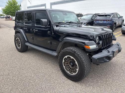 2020 Jeep Wrangler Unlimited Sahara Altitude