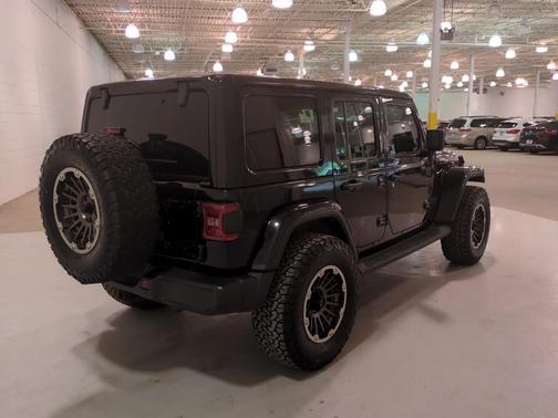 2020 Jeep Wrangler Unlimited Sahara Altitude