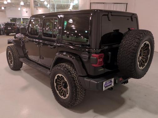 2020 Jeep Wrangler Unlimited Sahara Altitude
