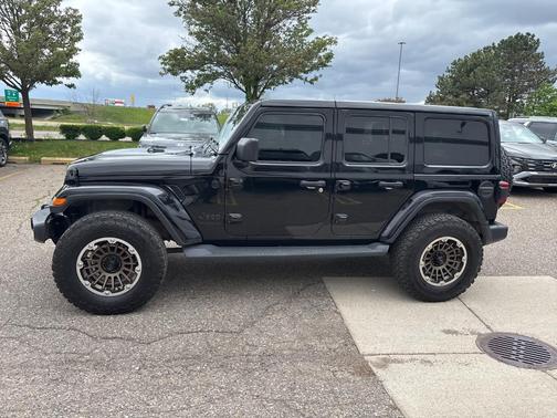 2020 Jeep Wrangler Unlimited Sahara Altitude