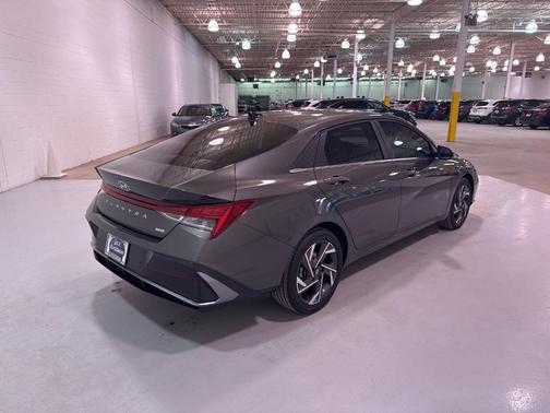 2024 Hyundai ELANTRA HEV Limited
