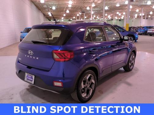 2024 Hyundai VENUE SEL