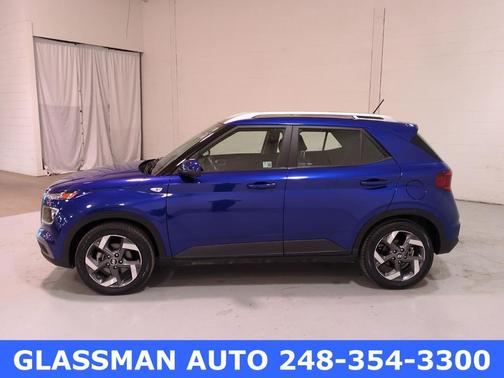 2024 Hyundai VENUE SEL