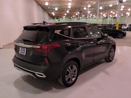 2022 Kia Seltos S