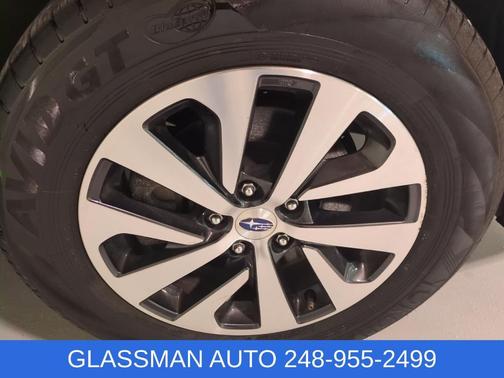 Crystal White Pearl 2023 Subaru Outback Premium