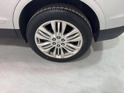 2018 Cadillac XT5 Premium Luxury