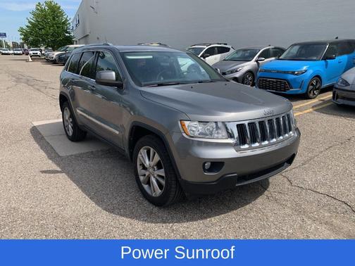 Mineral Gray Clearcoat Metallic 2013 Jeep Grand Cherokee Laredo