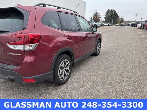 2023 Subaru Forester Premium