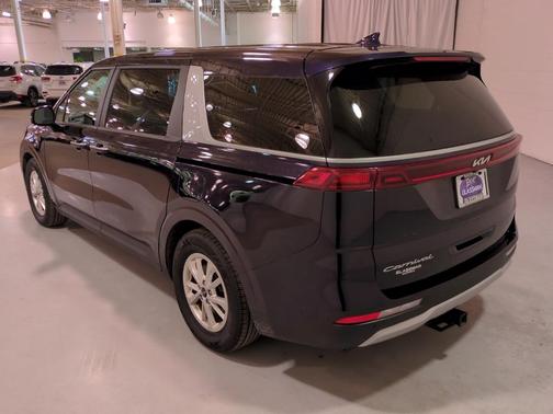 2022 Kia Carnival LXS