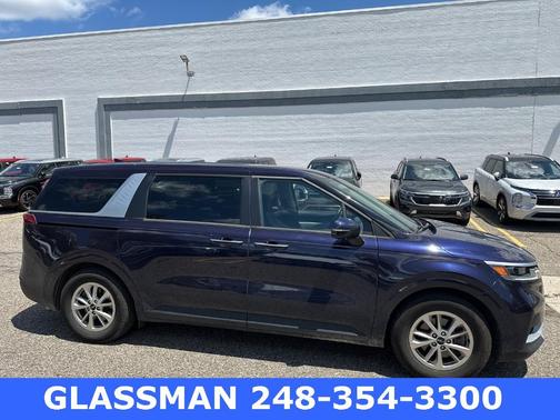 2022 Kia Carnival LXS