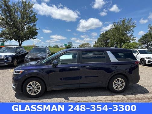 2022 Kia Carnival LXS