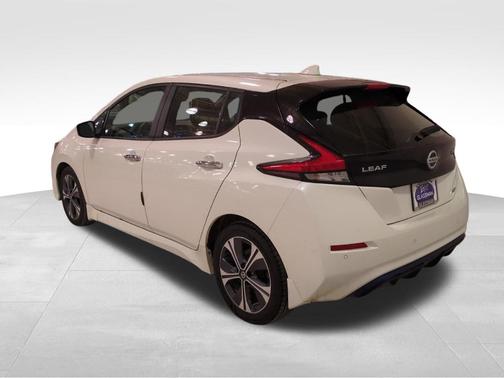 2022 Nissan Leaf SV