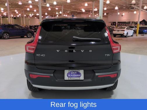 Blackstone 2022 Volvo XC40 T5 Momentum