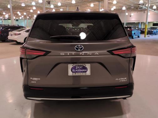 2024 Toyota Sienna Platinum 7 Passenger