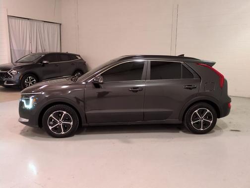 2023 Kia Niro EX