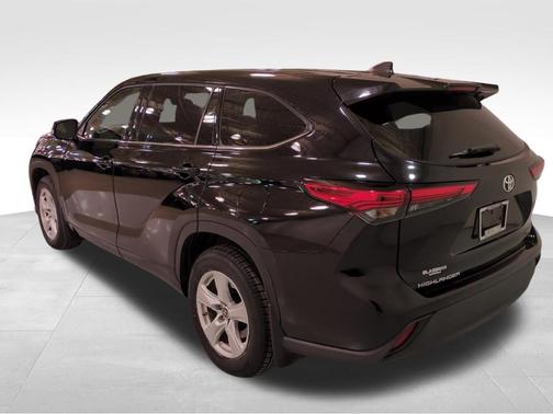 2022 Toyota Highlander L