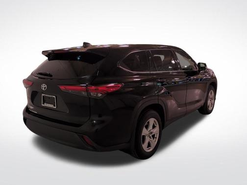 2022 Toyota Highlander L