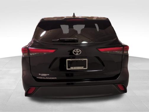 2022 Toyota Highlander L