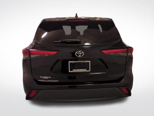 2022 Toyota Highlander L