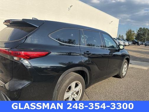 2022 Toyota Highlander L
