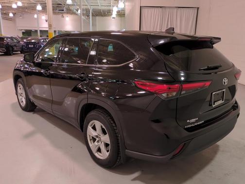 2022 Toyota Highlander L