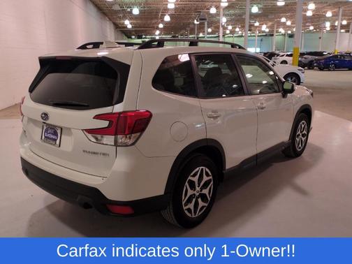 Crystal White Pearl 2023 Subaru Forester Premium
