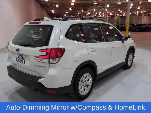 Crystal White Pearl 2019 Subaru Forester