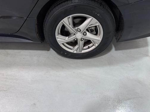 2022 Hyundai SONATA SE