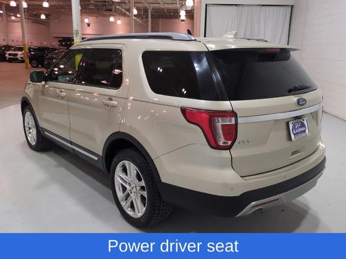 White Gold Metallic 2017 Ford Explorer XLT