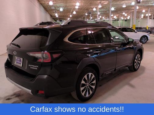 Crystal Black Silica 2024 Subaru Outback Touring