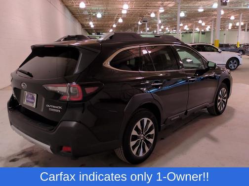 Crystal Black Silica 2024 Subaru Outback Touring