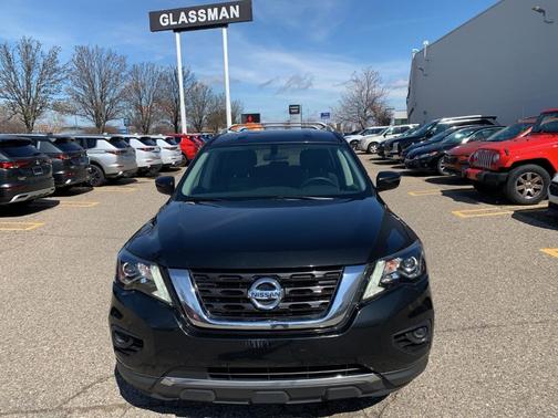 Magnetic Black 2020 Nissan Pathfinder S