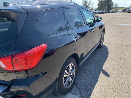 Magnetic Black 2020 Nissan Pathfinder S