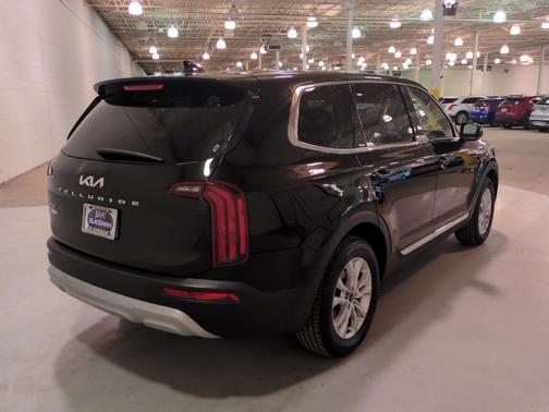 2022 Kia Telluride LX