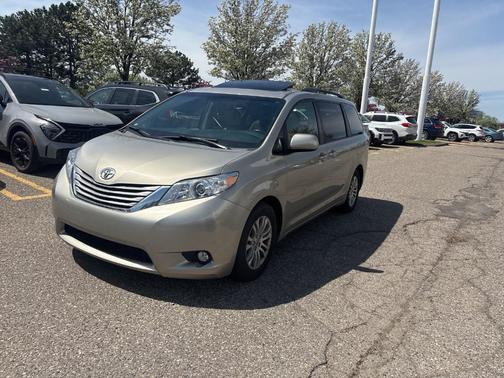 2017 Toyota Sienna L