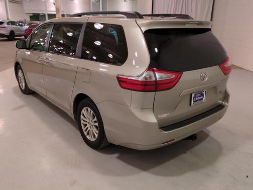 2017 Toyota Sienna L