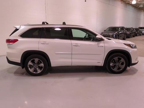 2018 Toyota Highlander Hybrid Limited Platinum