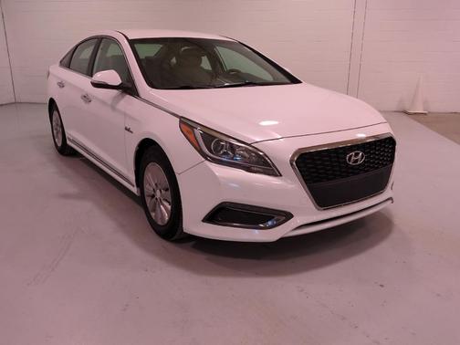 2017 Hyundai SONATA Hybrid SE