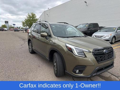 Autumn Green Metallic 2023 Subaru Forester Premium