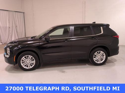 2024 Mitsubishi Outlander ES