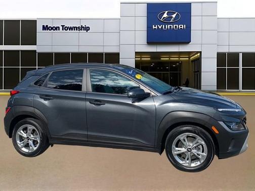 Gray 2022 Hyundai KONA SEL