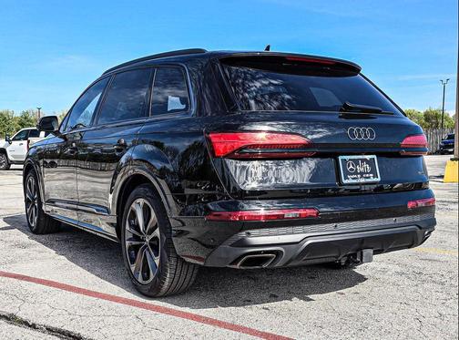 2025 Audi Q7 55 Prestige