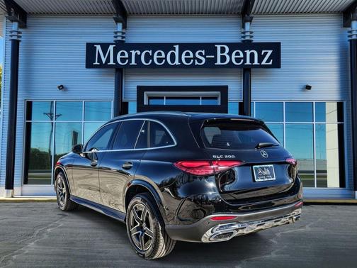 Black 2026 Mercedes-Benz GLC 300 4MATIC