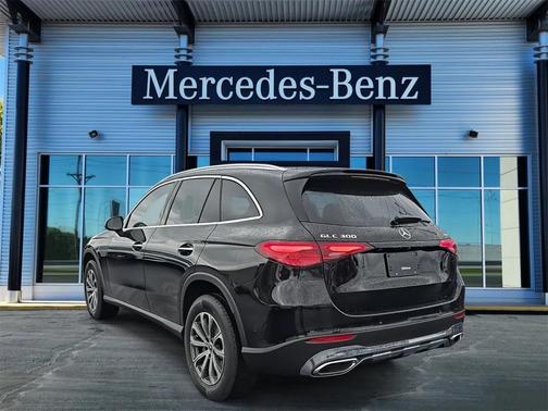 2026 Mercedes-Benz GLC 300 4MATIC