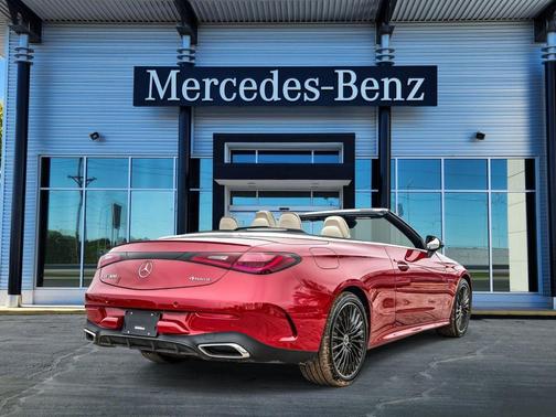 MANUFAKTUR Patagonia Red 2026 Mercedes-Benz CLE 300 4MATIC Cabriolet
