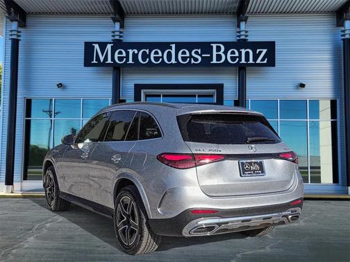 2025 Mercedes-Benz GLC 350e Base