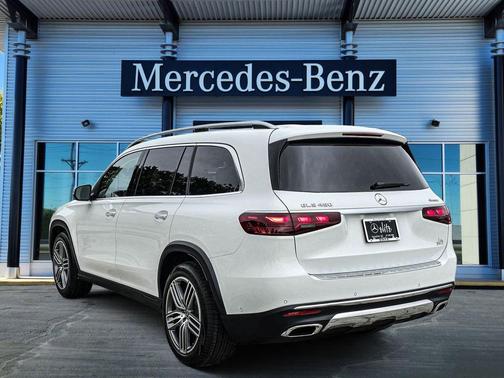 Polar White 2026 Mercedes-Benz GLS 450 4MATIC