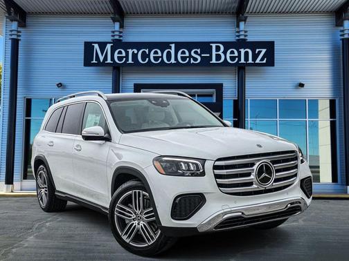 Polar White 2026 Mercedes-Benz GLS 450 4MATIC
